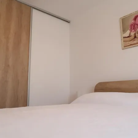 Διαμέρισμα Sunshine Τρογκίρ