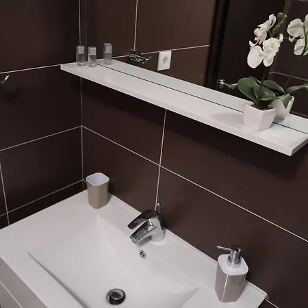 Апартаменти Sunshine *