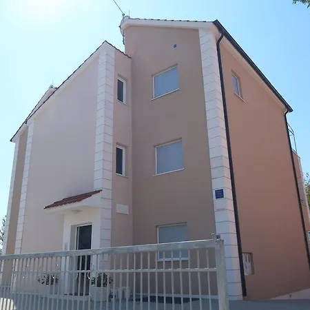 Sunshine Apartament